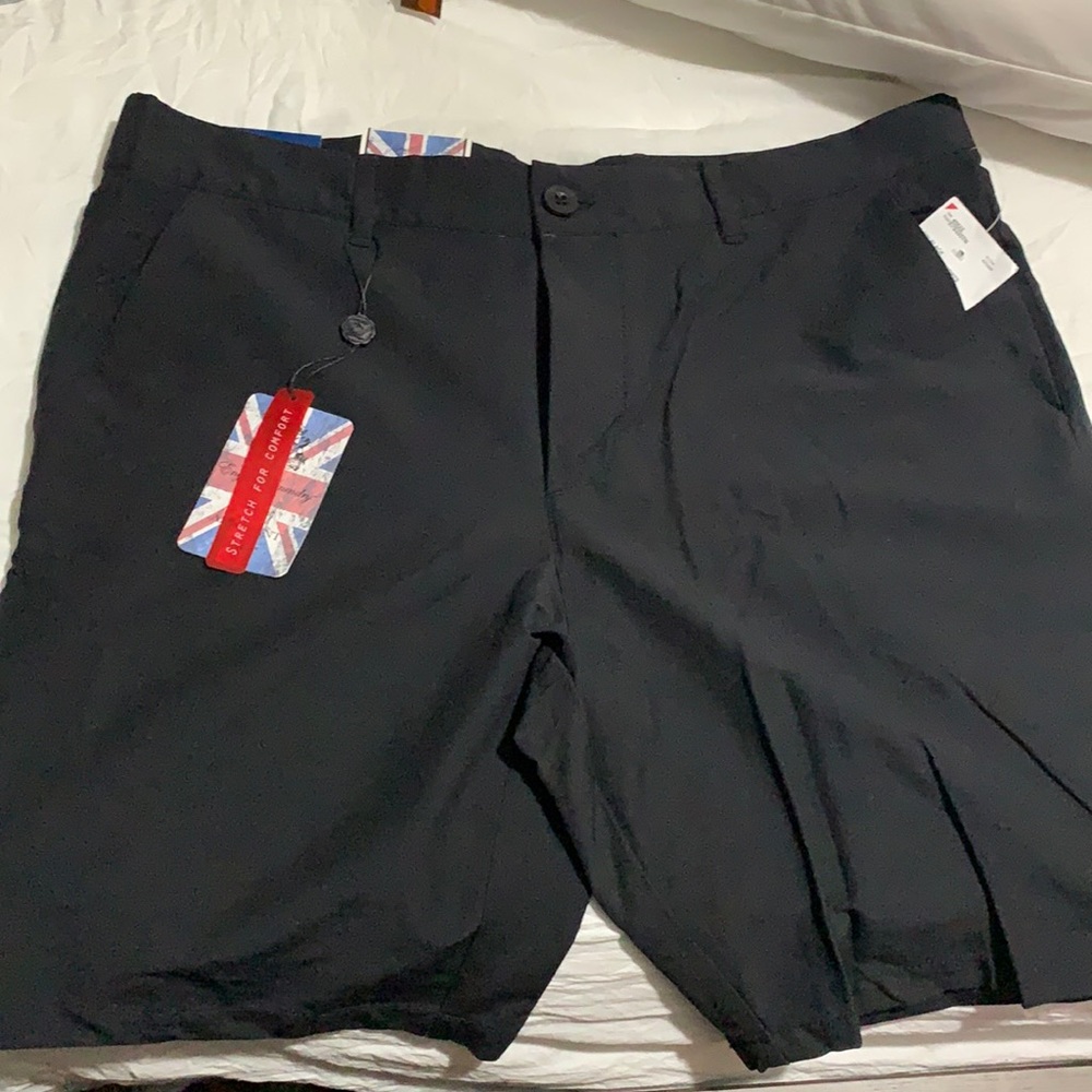 men’s black shorts